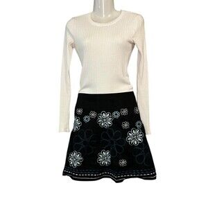 Heart Soul Floral Embroidered A Line Zip Back Skirt 28” Waist Size 1